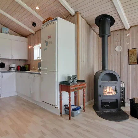 Nyaraló Aja - 900m From The Sea In Nw Jutland By Interhome *