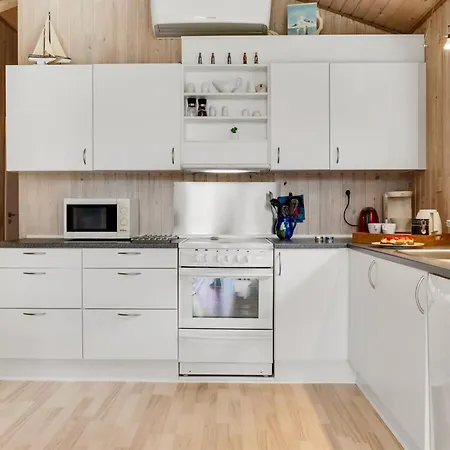 Nyaraló Aja - 900m From The Sea In Nw Jutland By Interhome *