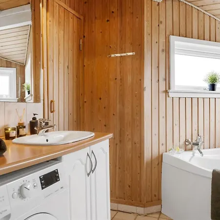 Aja - 900m From The Sea By Interhome Feriehus